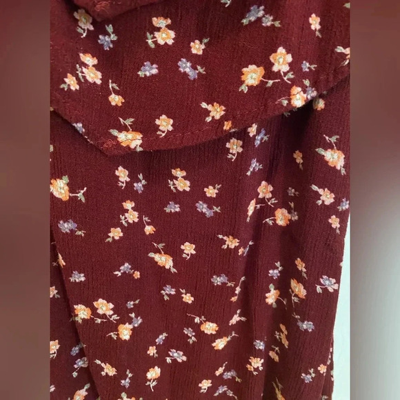 Off the shoulder top - Picture 2 of 5